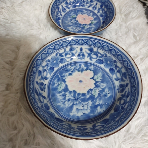 JAPANESE BLUE AND WHITE Vintage 2 piece Bowl set - Picture 7 of 10